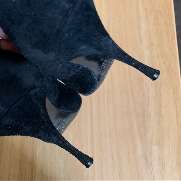 Freelance Stilettos - Picture 5 of 6